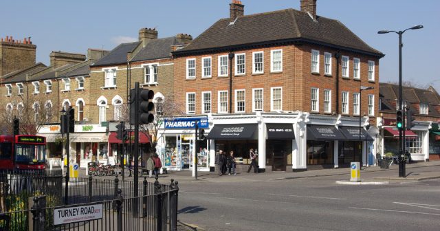 Selling Your House Soon? Here’s Why You Should Use Local Services Selling Your House Soon? Here's Why You Should Use Local Services